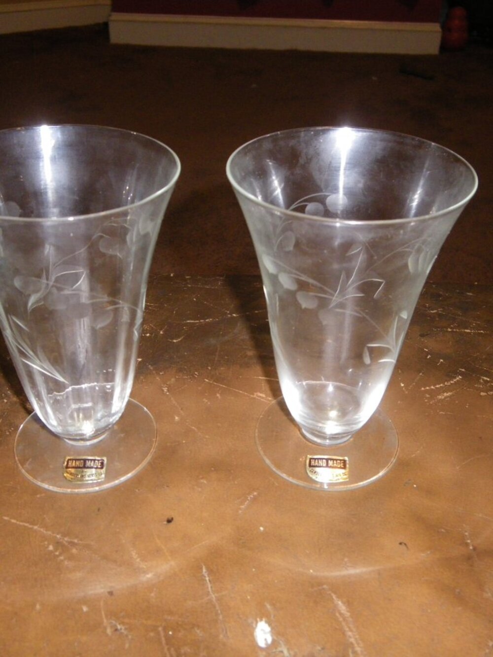 2 Vintage Small Glass Etched Vases Hand Made Cumberland Glass Co. Mt. Savage MD - Picture 3 of 6